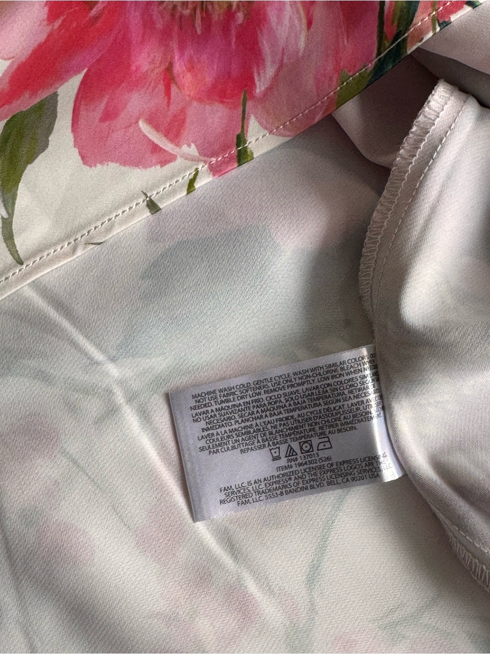 Express Satin Floral Blouse XXL Plus Size - Picture 5 of 5